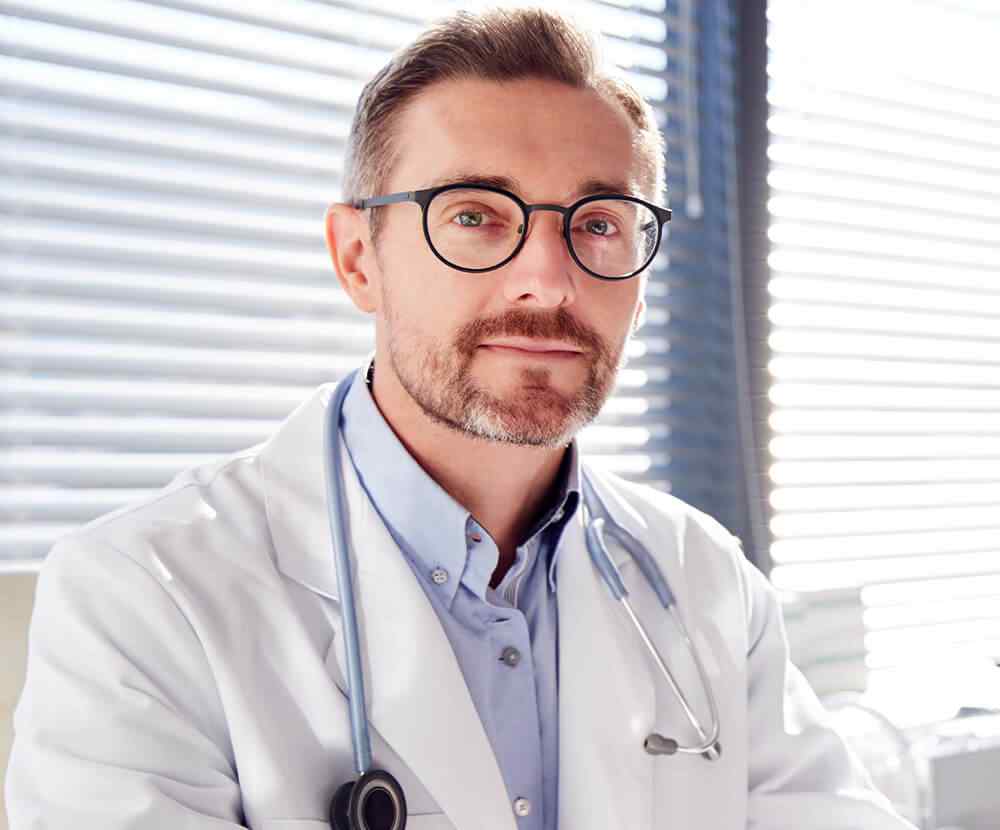 https://www.drserdaryalcin.com/wp-content/uploads/2021/09/team_05.jpg